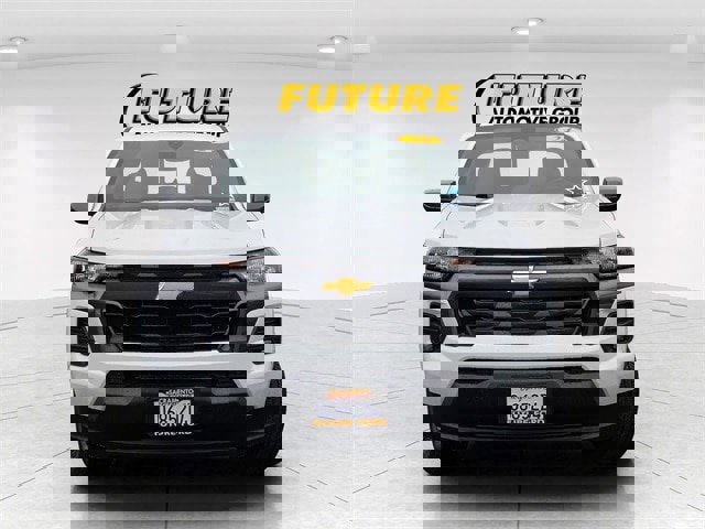 Used 2024 Chevrolet Colorado LT w/ LT Convenience Package image 2