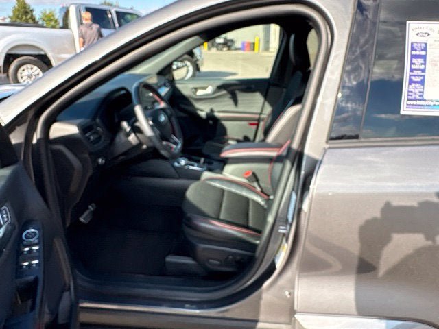 Used 2024 Ford Escape ST-Line w/ Tech Pack #1 AWD/4WD image 20