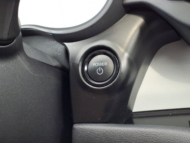 Used 2026 Toyota Sienna XLE FWD image 25