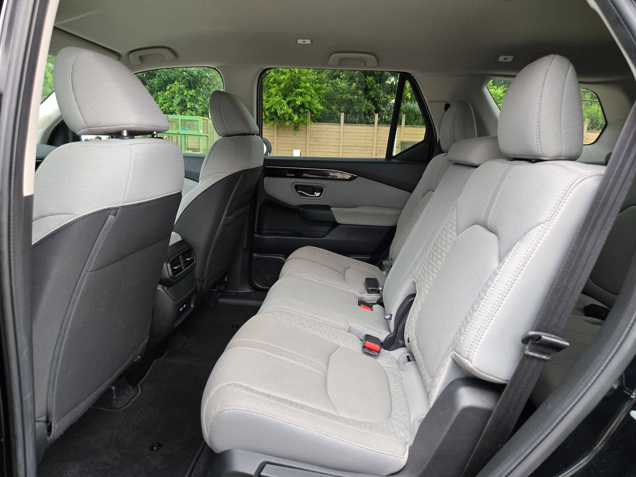 Used 2023 Honda Pilot LX image 15