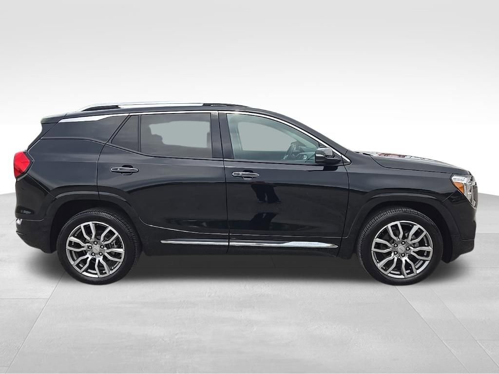 Used 2024 GMC Terrain Denali AWD/4WD image 13