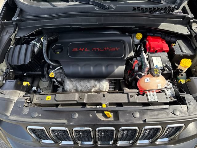 Used 2019 Jeep Renegade Sport w/ Sport Appearance Group FWD image 27