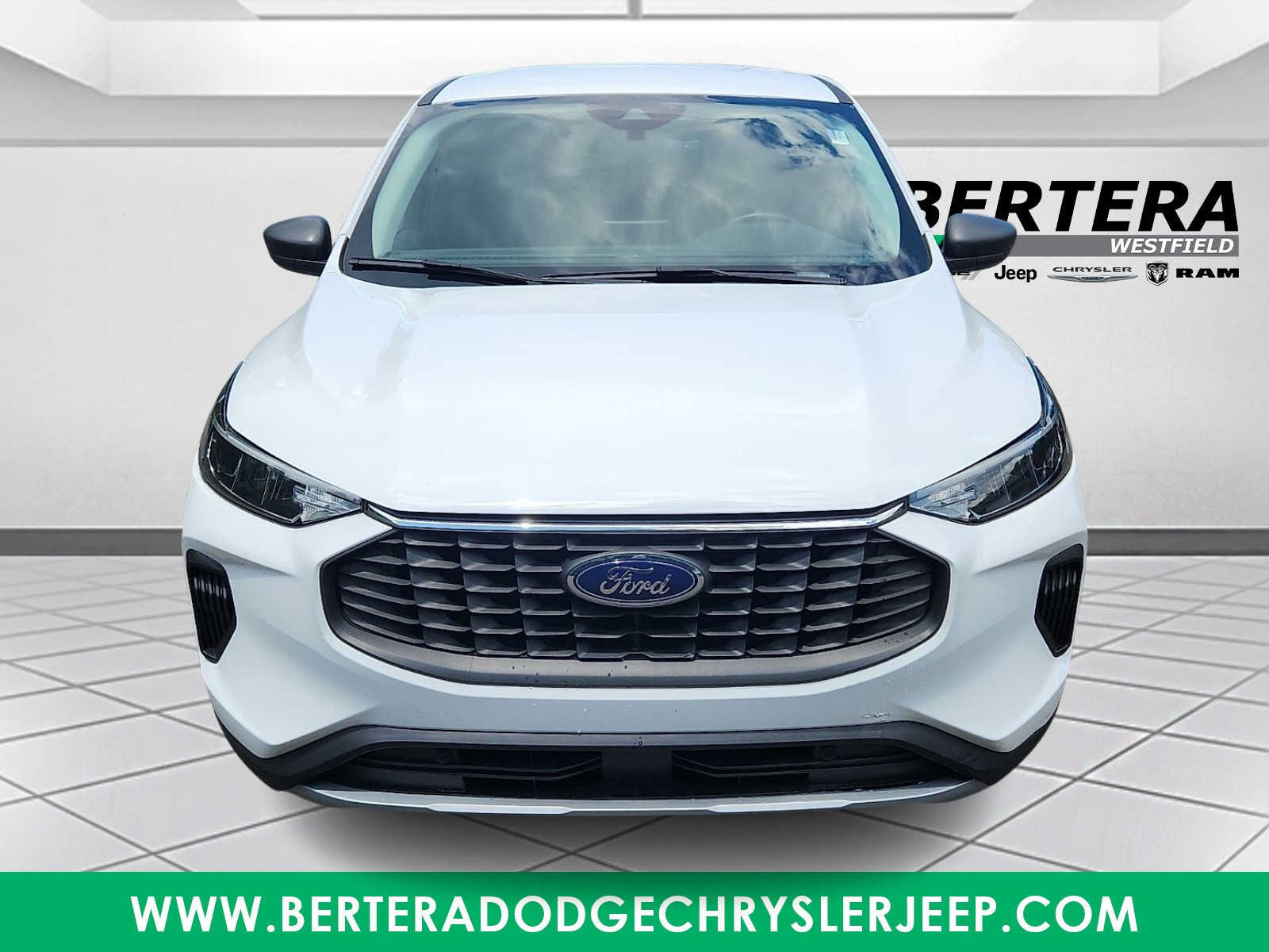 Used 2024 Ford Escape Active FWD image 2