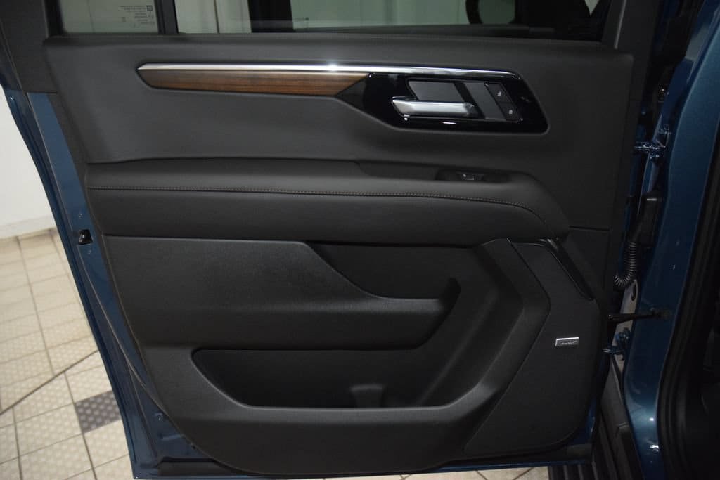 New 2026 Chevrolet Suburban High Country AWD/4WD image 45