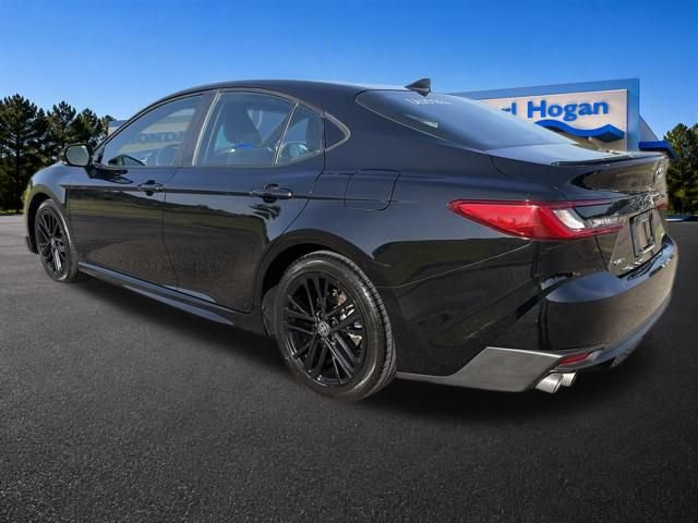 Used 2025 Toyota Camry SE FWD image 4