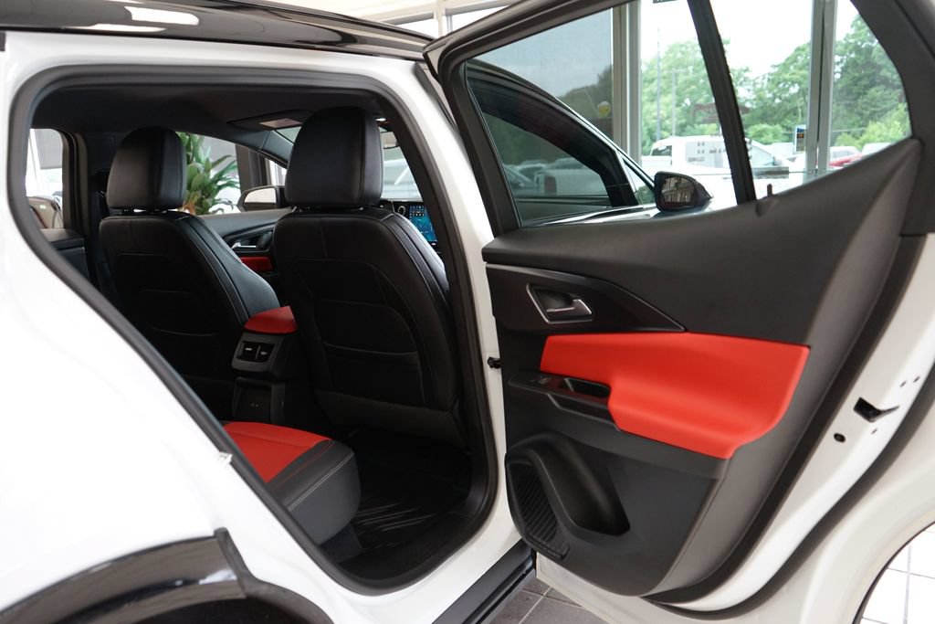 Used 2024 Chevrolet Equinox EV RS FWD image 59