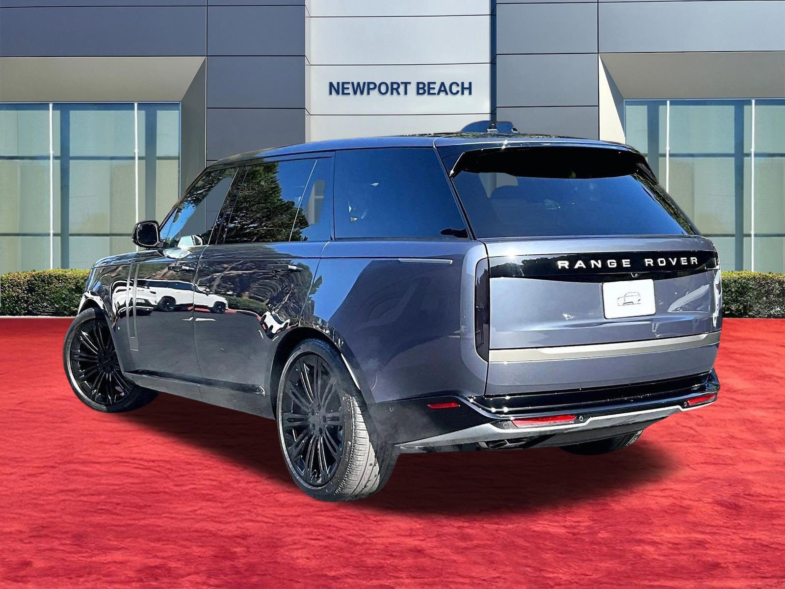 New 2026 Land Rover Range Rover Long Wheelbase SE image 3