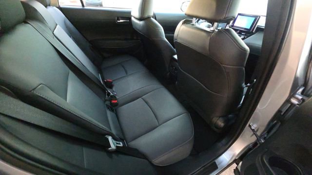 Used 2025 Toyota Corolla Cross XLE w/ Convenience Package image 28