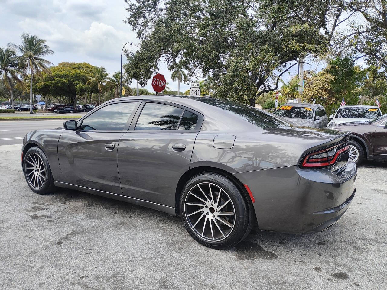 Used 2020 Dodge Charger SXT w/ Leather Interior Group image 7