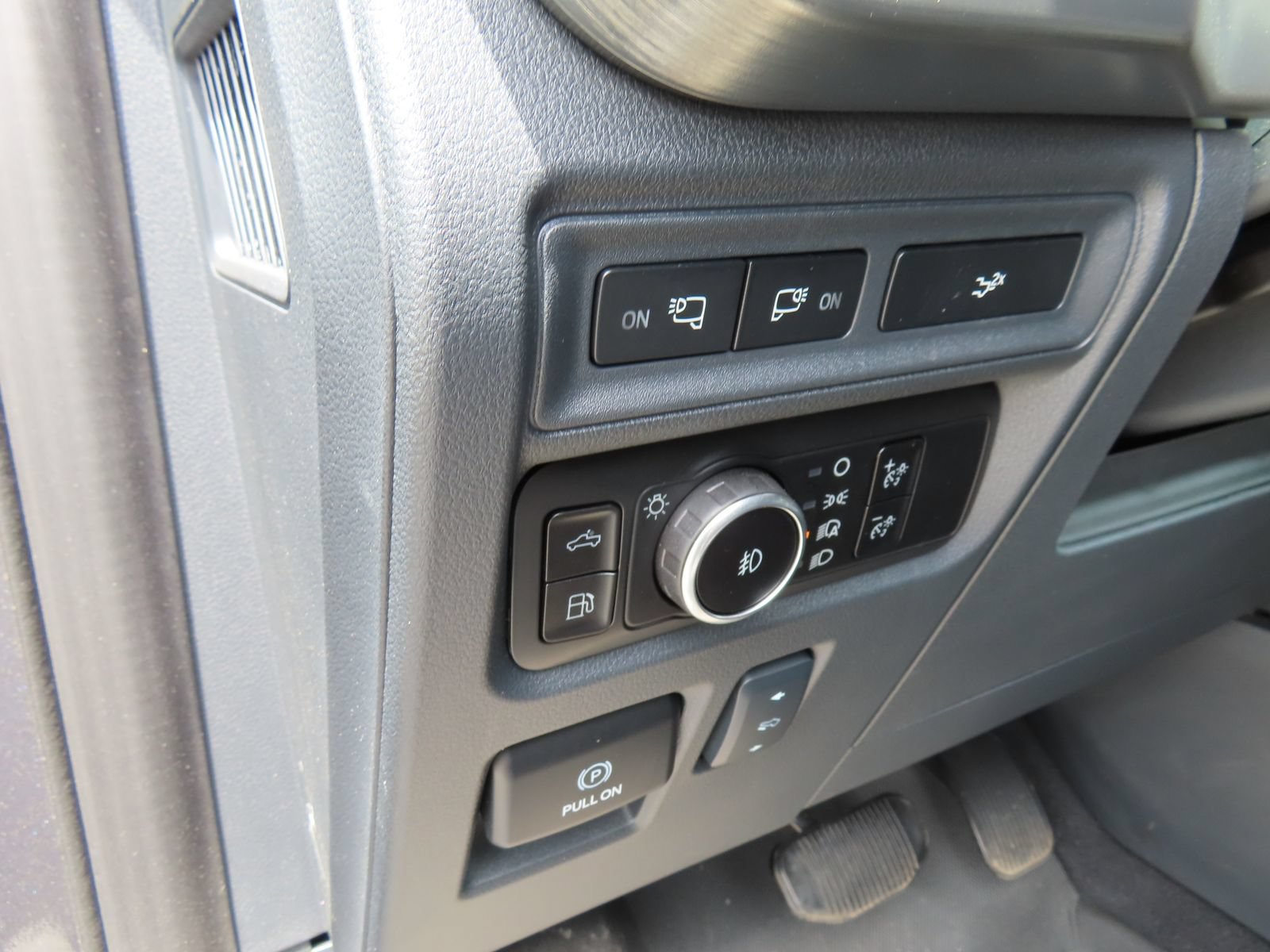 Certified 2023 Ford F150 Lariat AWD/4WD image 16