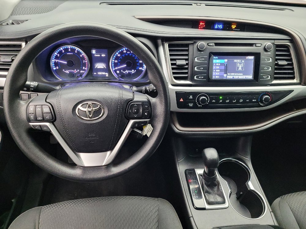 Used 2018 Toyota Highlander LE FWD image 22