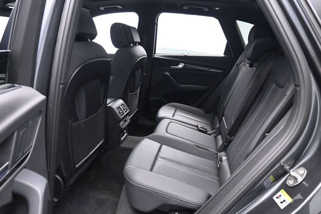 Used 2021 Audi SQ5 Premium Plus w/ Premium Plus Package AWD/4WD image 15