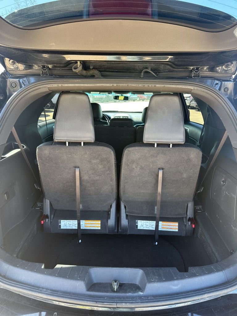 Used 2013 Ford Explorer XLT image 16