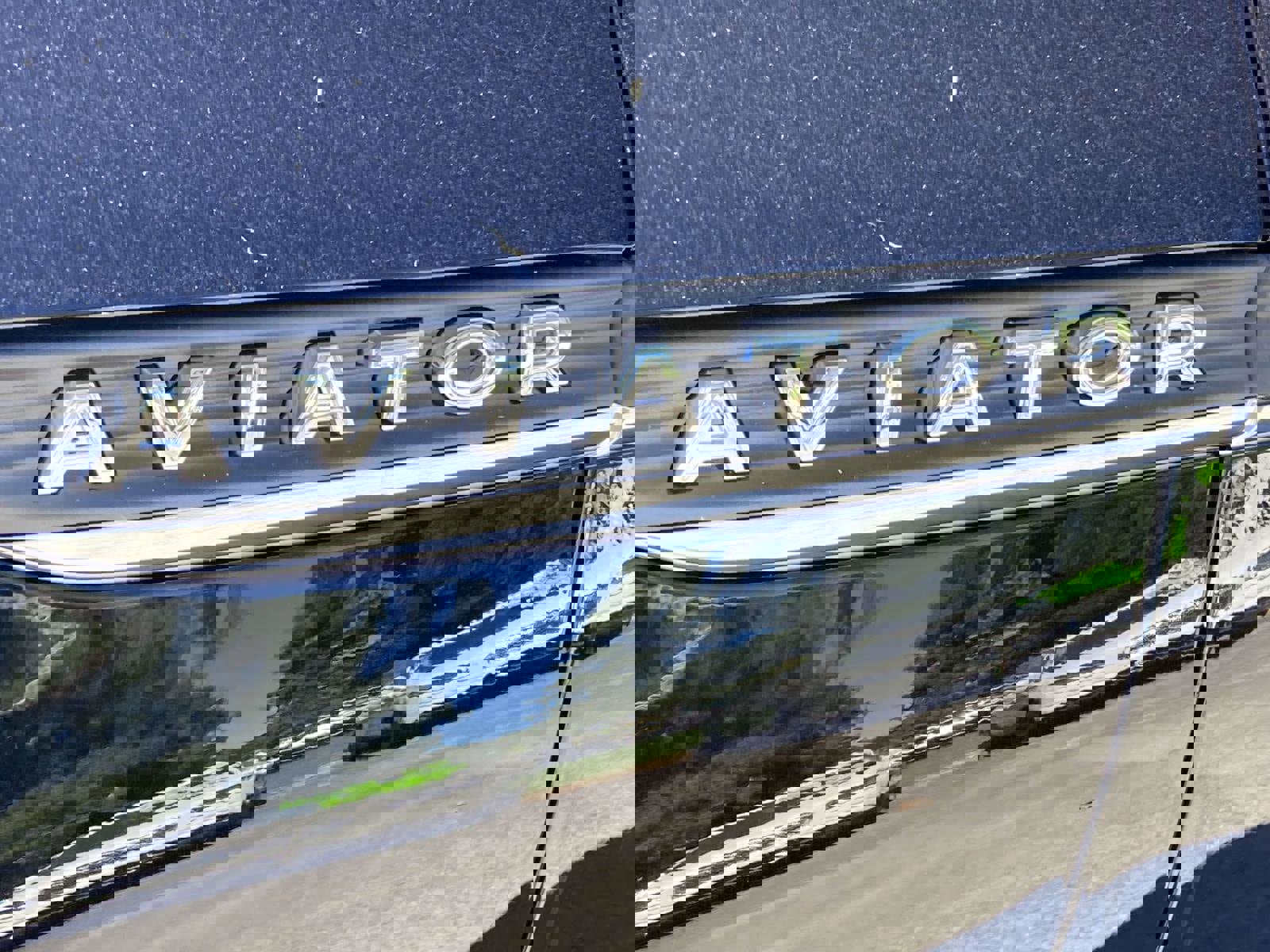 New 2025 Lincoln Aviator AWD w/ Equipment Group 101A image 13