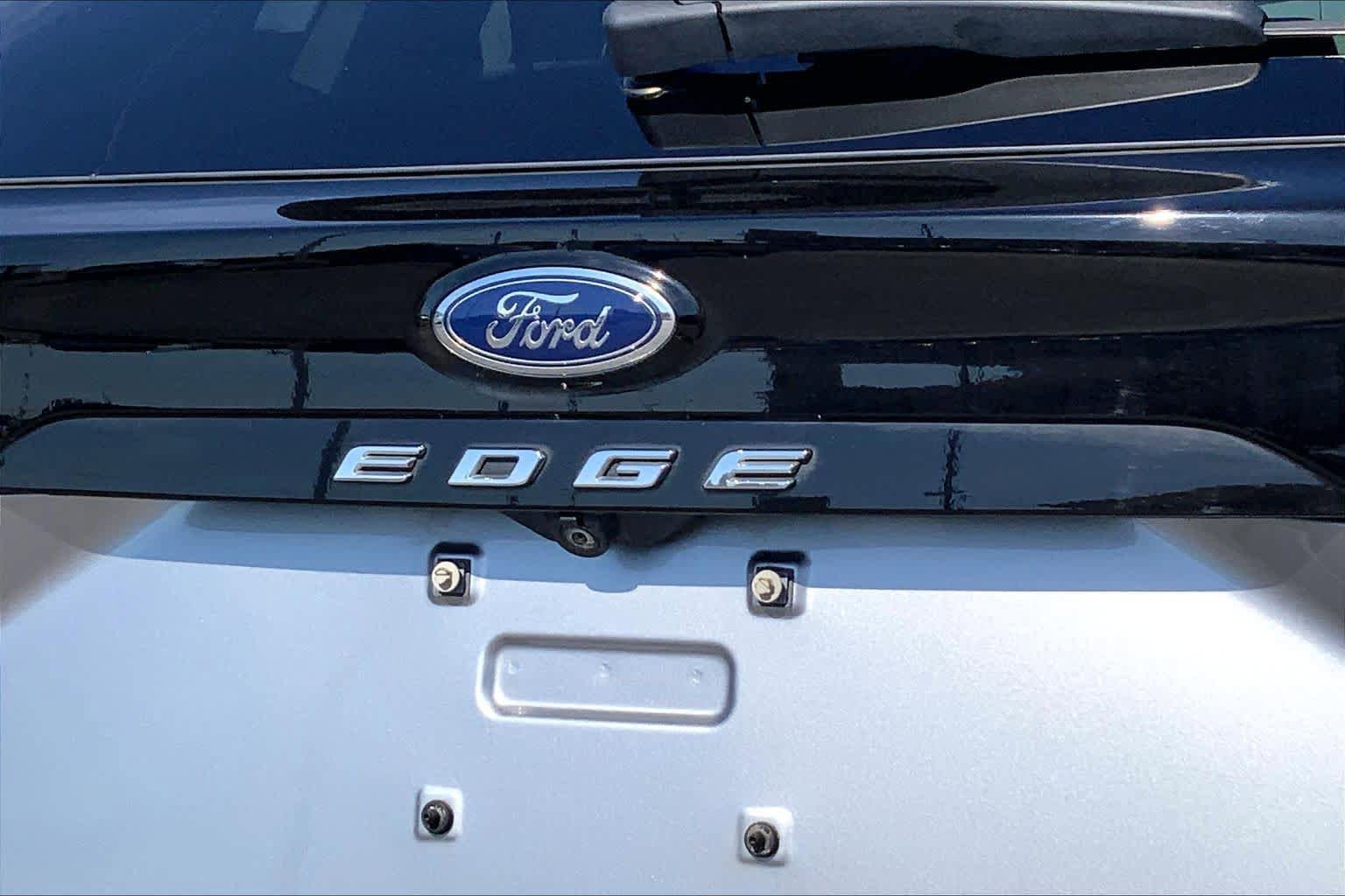 Used 2021 Ford Edge SE FWD image 26