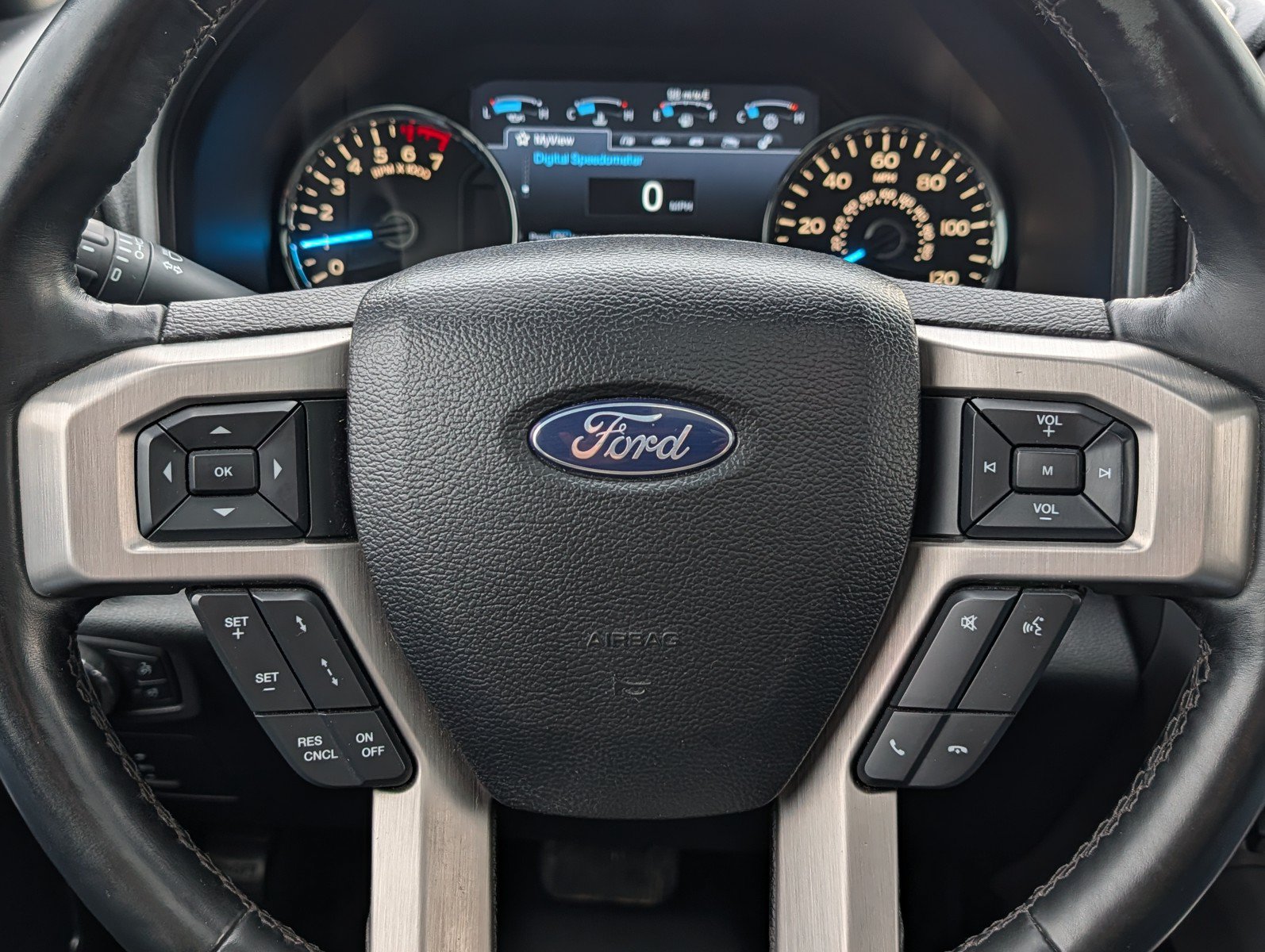 Used 2017 Ford F150 Platinum w/ Equipment Group 701A Luxury AWD/4WD image 25