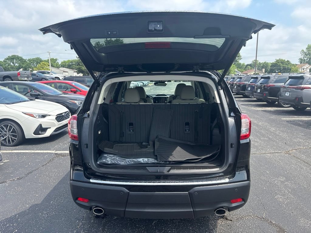 New 2026 Subaru Ascent Limited AWD/4WD image 8
