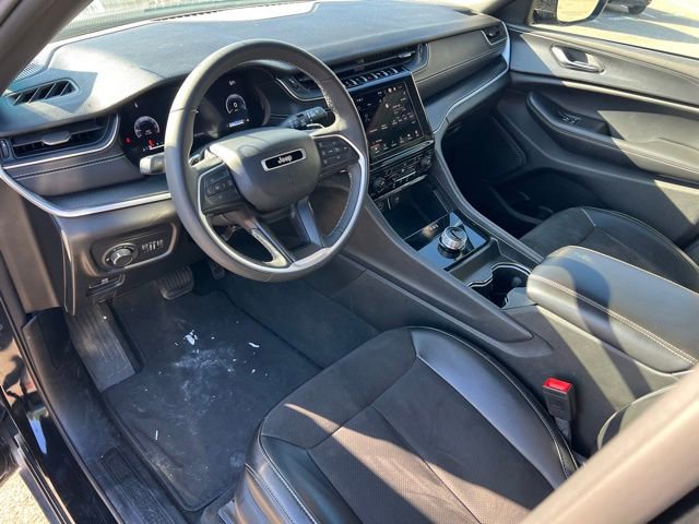 Used 2024 Jeep Grand Cherokee Altitude image 13