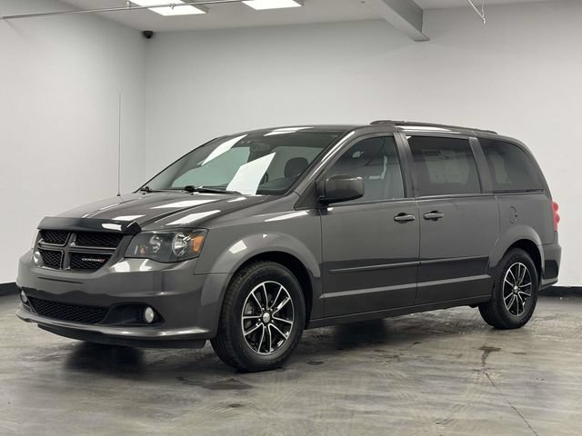 Used 2017 Dodge Grand Caravan GT FWD image 2