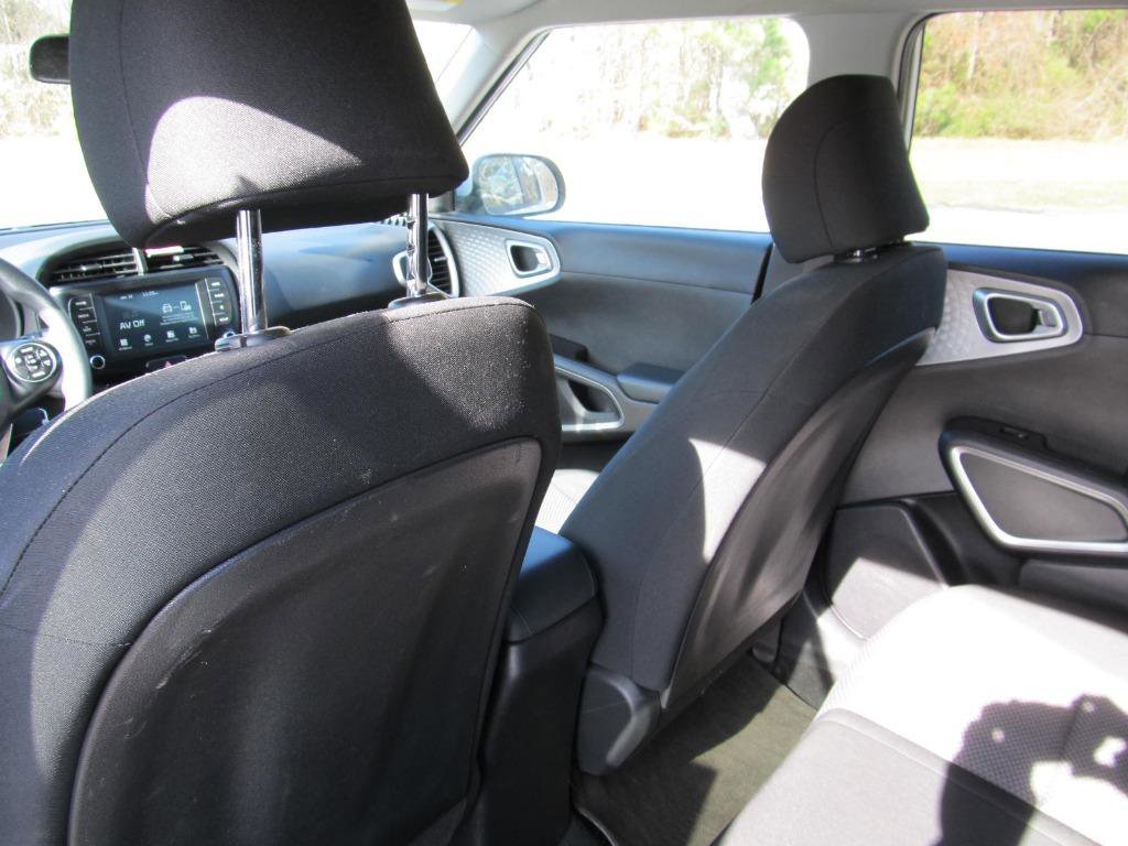 Used 2020 Kia Soul LX image 26