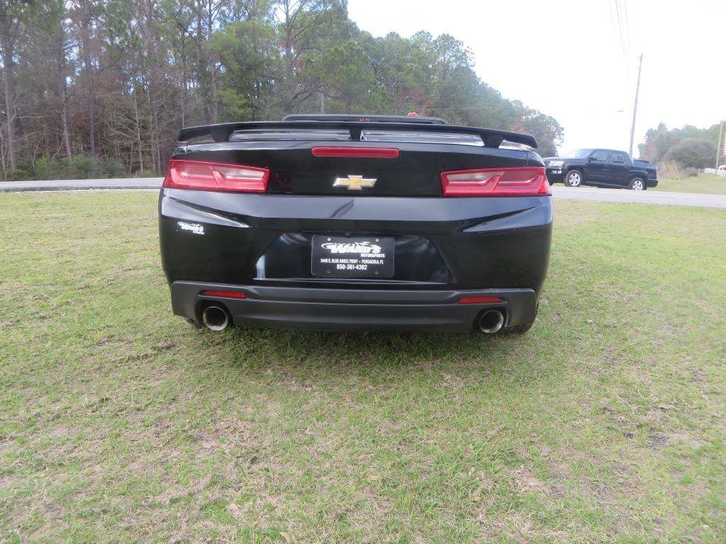 Used 2018 Chevrolet Camaro LT image 7