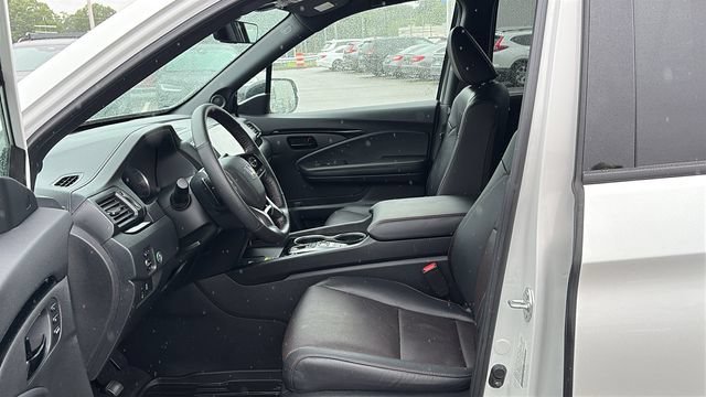 Used 2024 Honda Passport Black Edition image 9