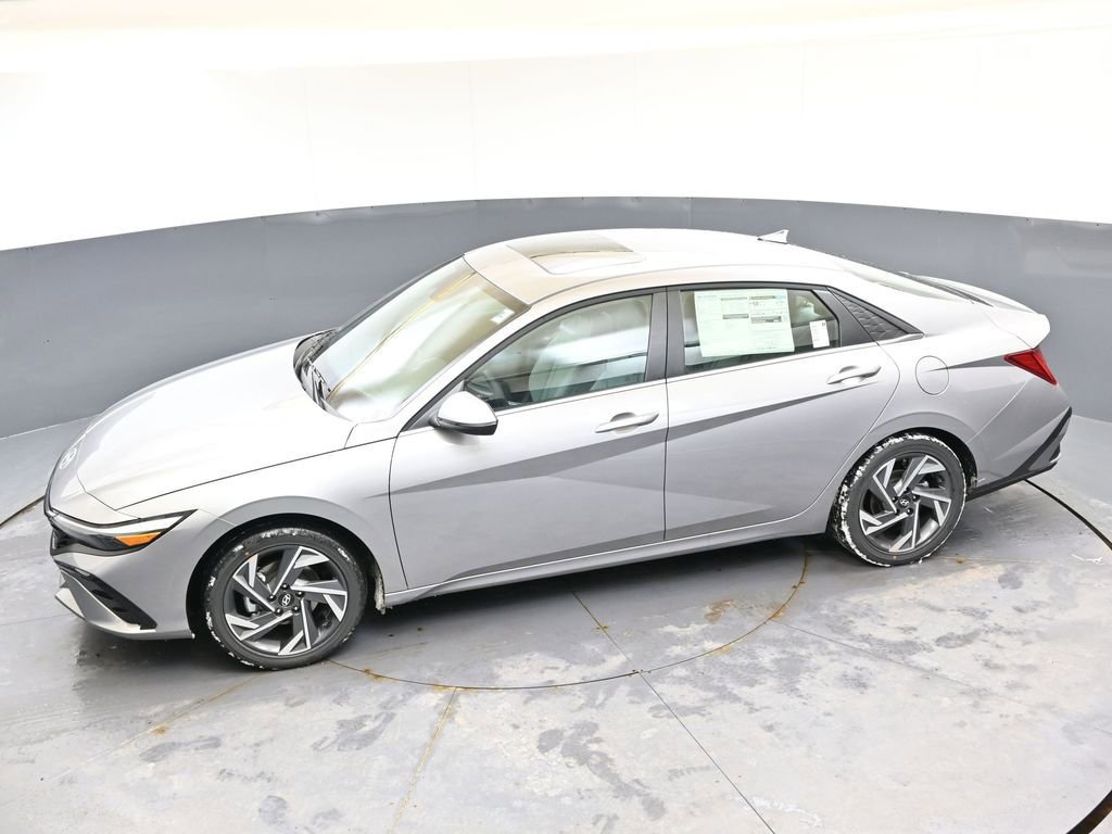 New 2026 Hyundai Elantra Limited image 48