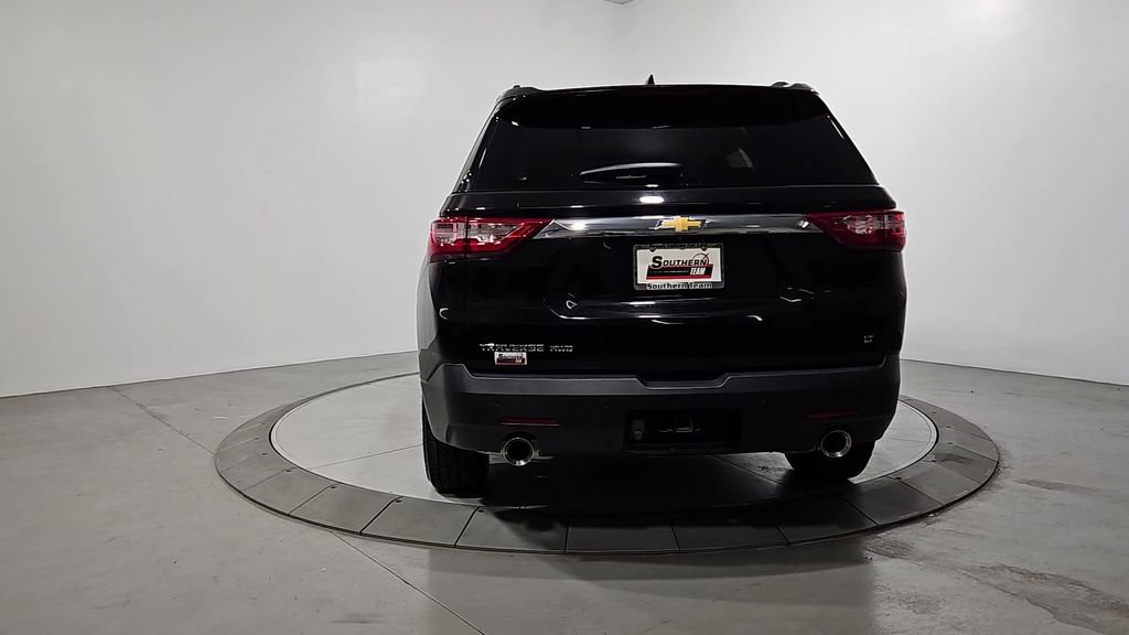 Used 2020 Chevrolet Traverse LT w/ Driver Confidence II Package image 4