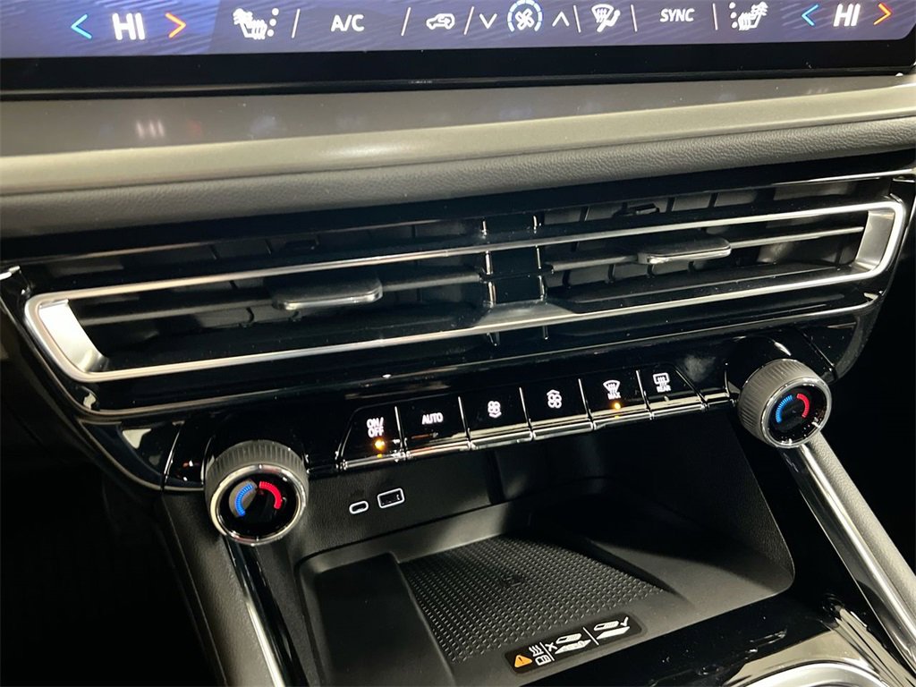 New 2026 Chevrolet Traverse LT w/ Driver Confidence Package image 16