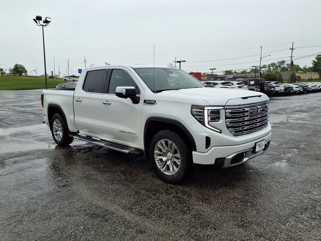 Used 2024 GMC Sierra 1500 Denali w/ Technology Package AWD/4WD image 8