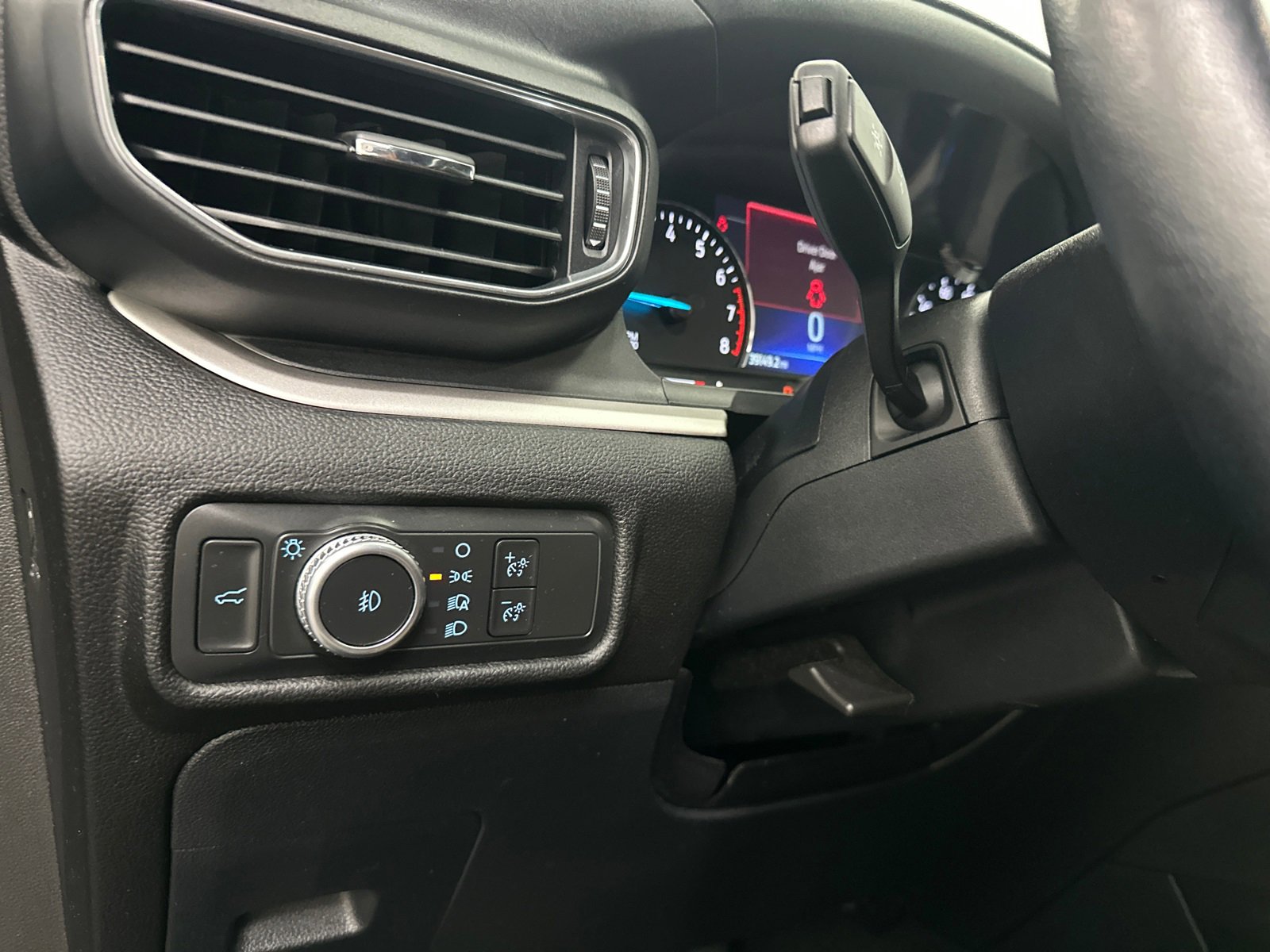 Used 2022 Ford Explorer XLT w/ Equipment Group 202A image 34