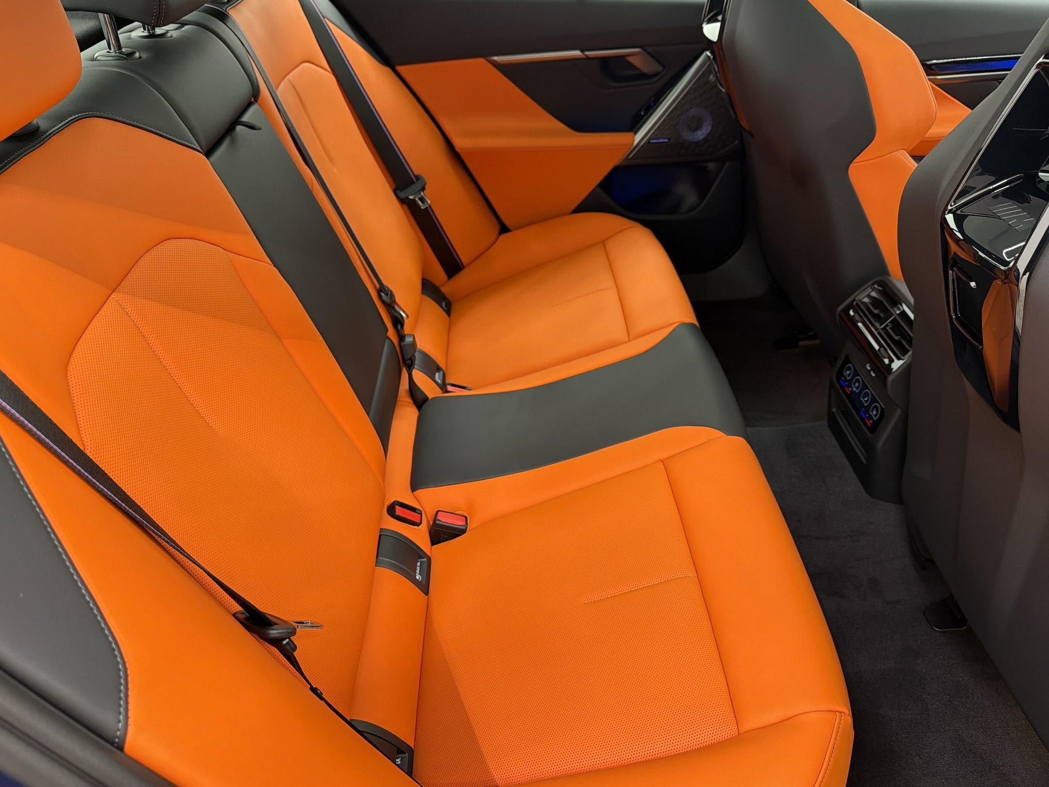 New 2027 BMW M5 w/ Executive Package AWD/4WD image 25