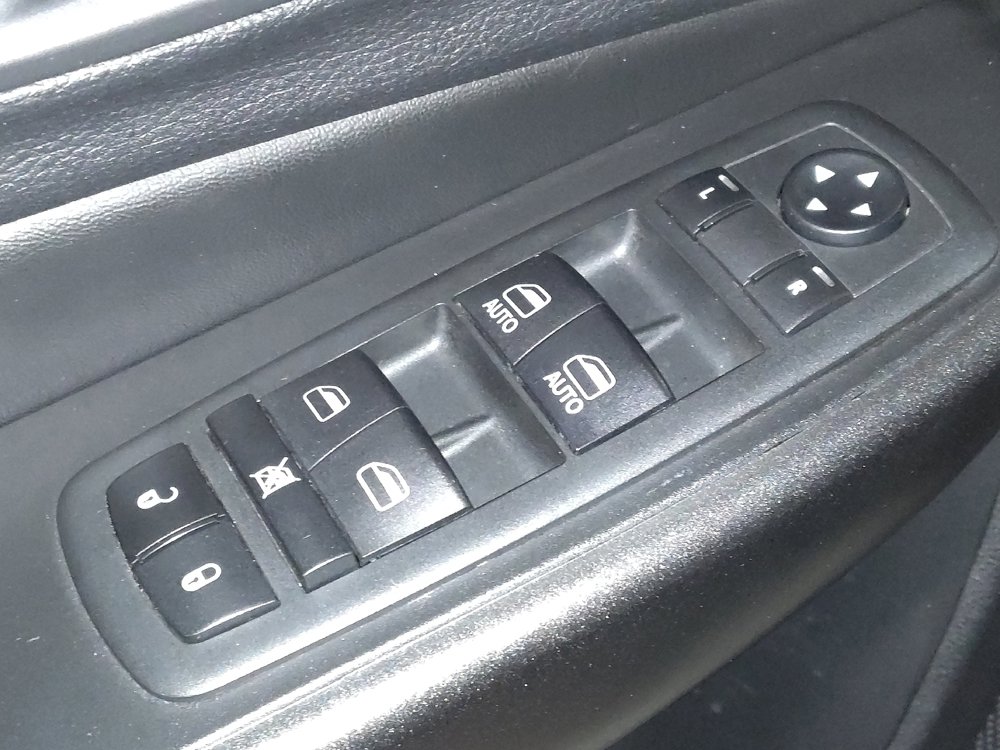Used 2020 Jeep Cherokee Trailhawk AWD/4WD image 27