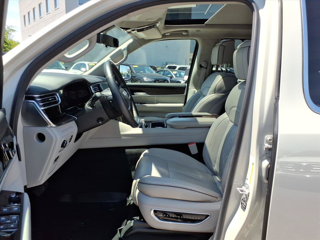 Used 2022 Jeep Grand Wagoneer Series II AWD/4WD image 11