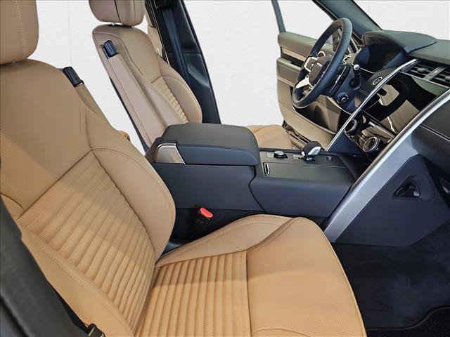 New 2025 Land Rover Discovery Dynamic SE AWD/4WD image 10
