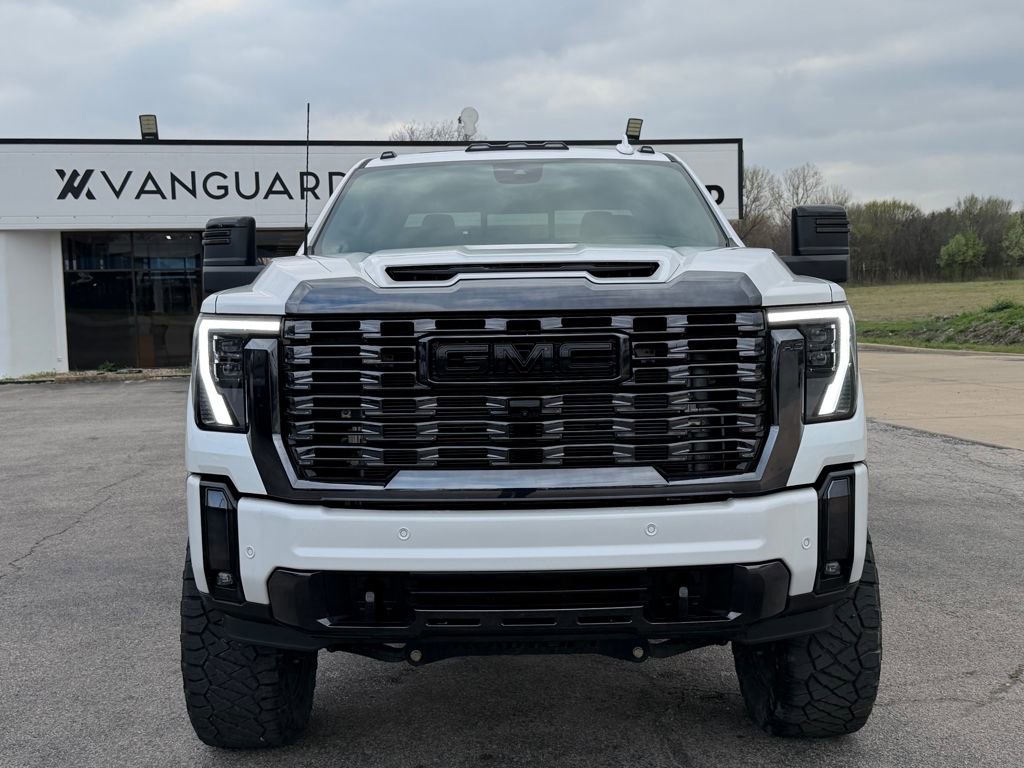 Used 2024 GMC Sierra 3500 Denali Ultimate image 2