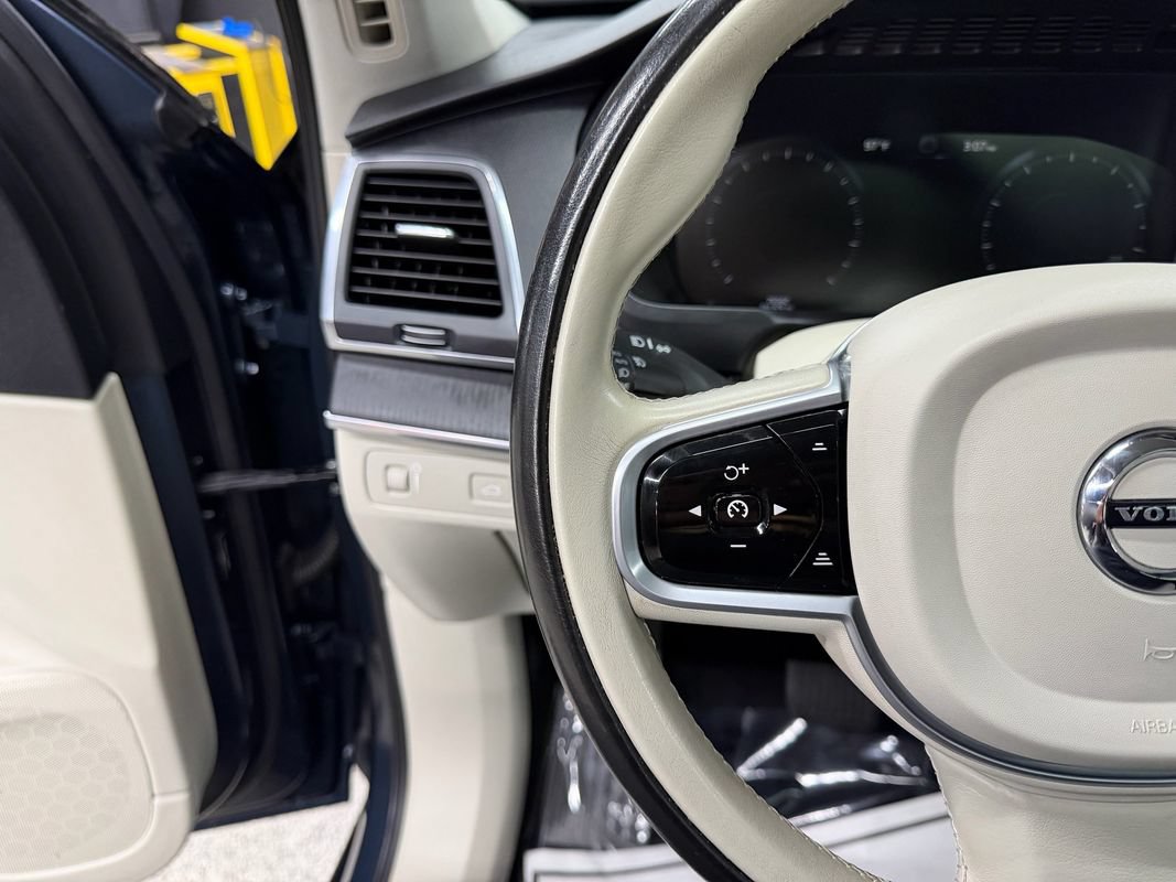 Used 2020 Volvo XC90 T5 Momentum AWD/4WD image 28