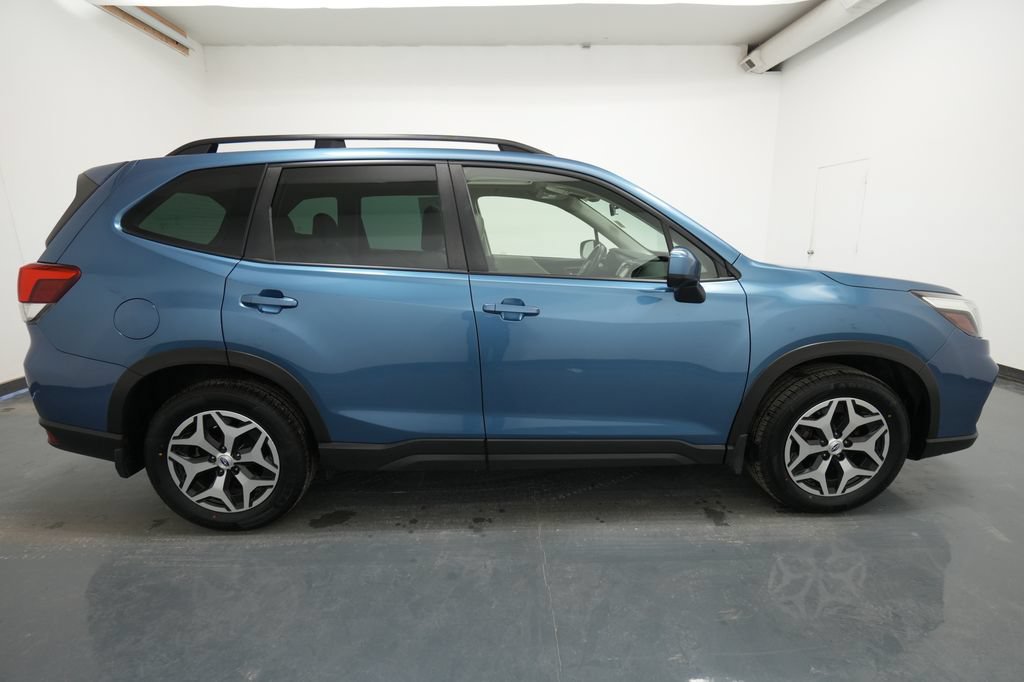 Used 2021 Subaru Forester Premium AWD/4WD image 10