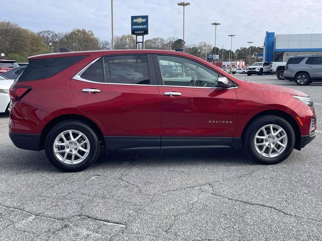 Used 2023 Chevrolet Equinox LT image 2
