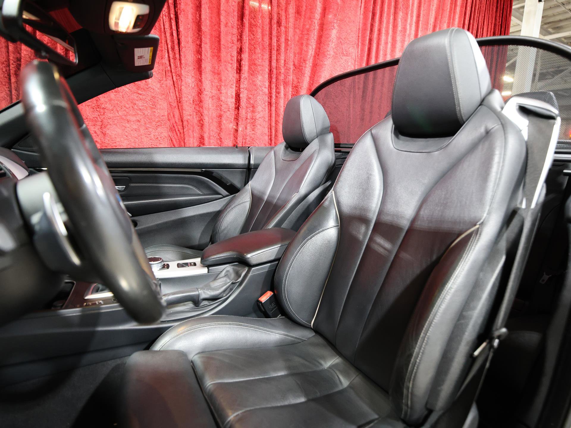 Used 2018 BMW 430i Convertible image 15