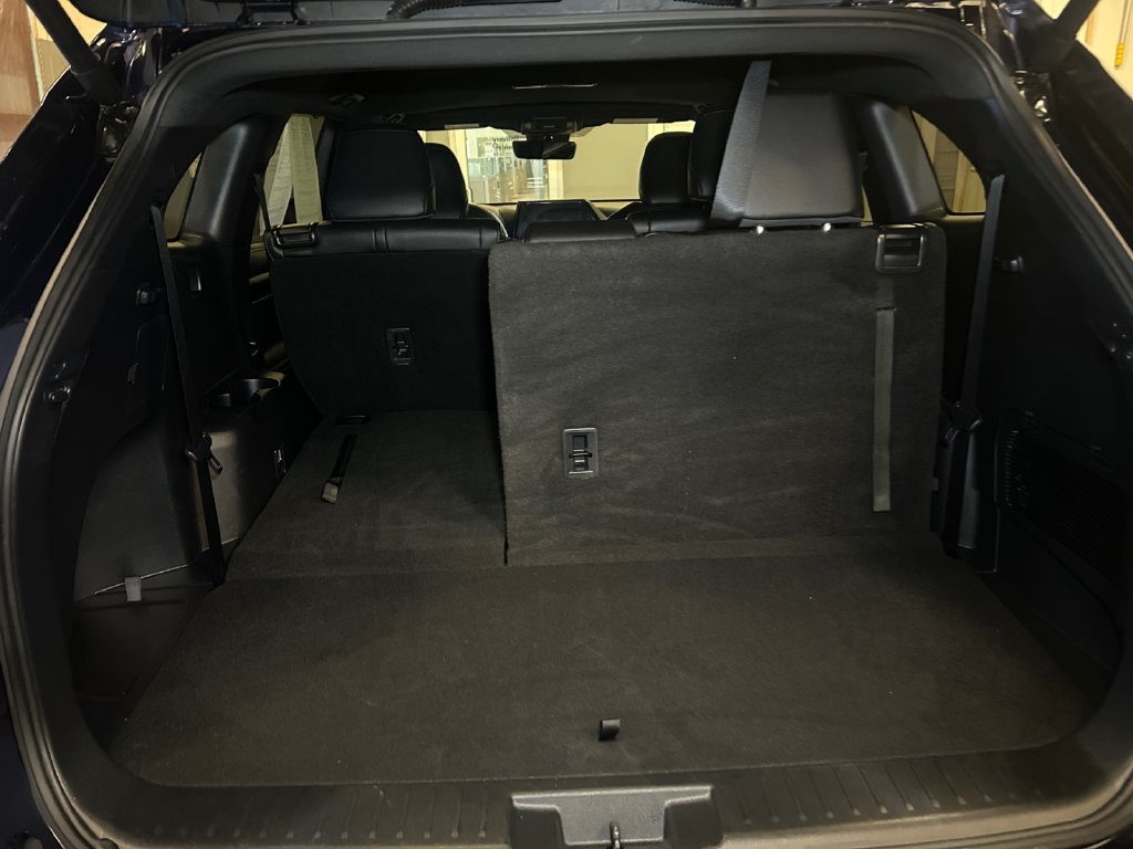 Used 2025 Toyota Highlander XSE AWD/4WD image 19