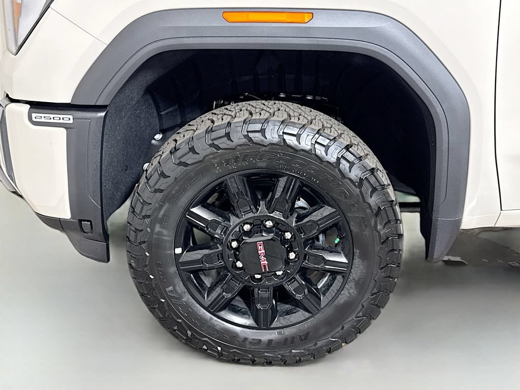 New 2026 GMC Sierra 2500 AT4 w/ Technology Package AWD/4WD image 19