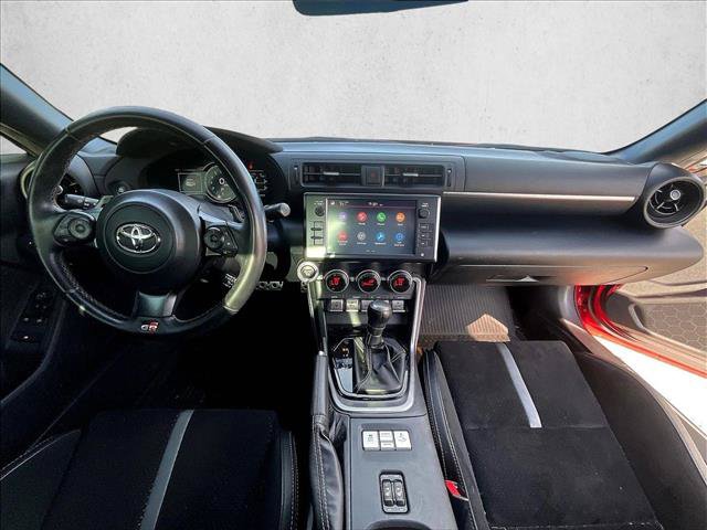 Used 2022 Toyota GR86 Premium w/ ALL Weather Mat Package (TMS) RWD image 12