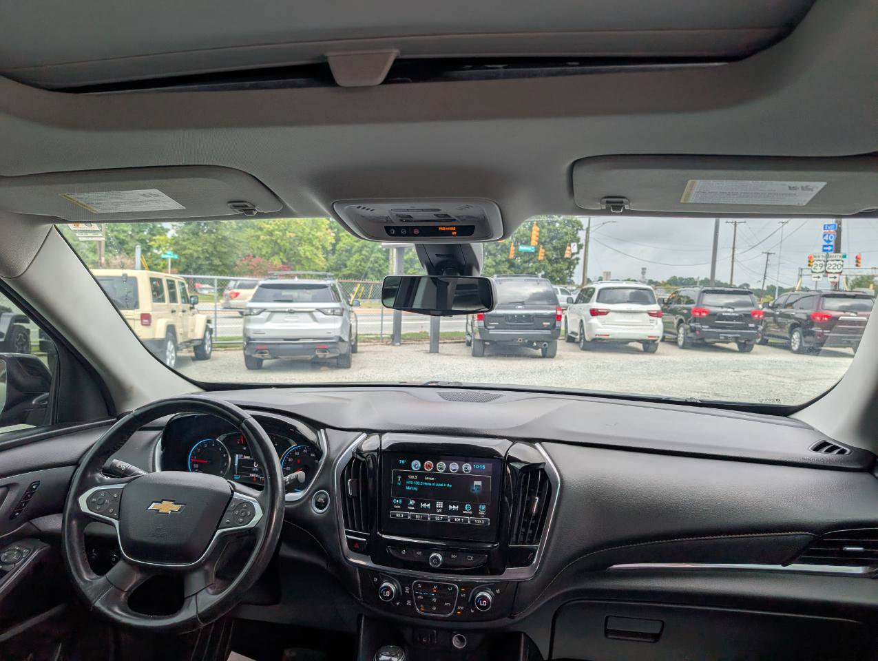 Used 2018 Chevrolet Traverse Premier w/ Redline Edition FWD image 21