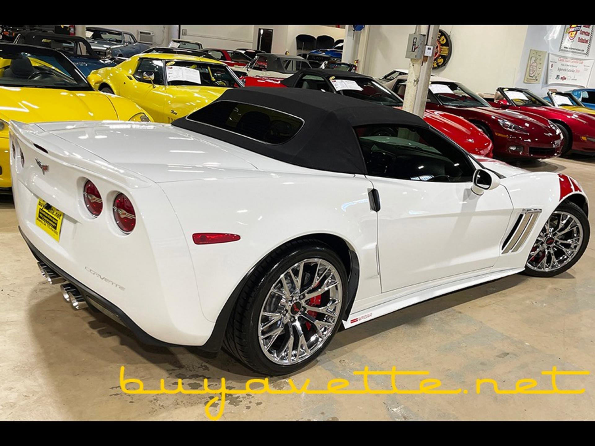 Used 2013 Chevrolet Corvette Grand Sport w/ 2LT Preferred Equipment Group image 3