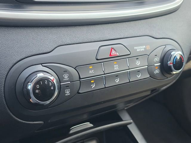 Used 2020 Kia Sorento LX FWD image 24