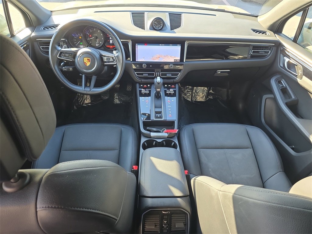 Certified 2022 Porsche Macan image 20