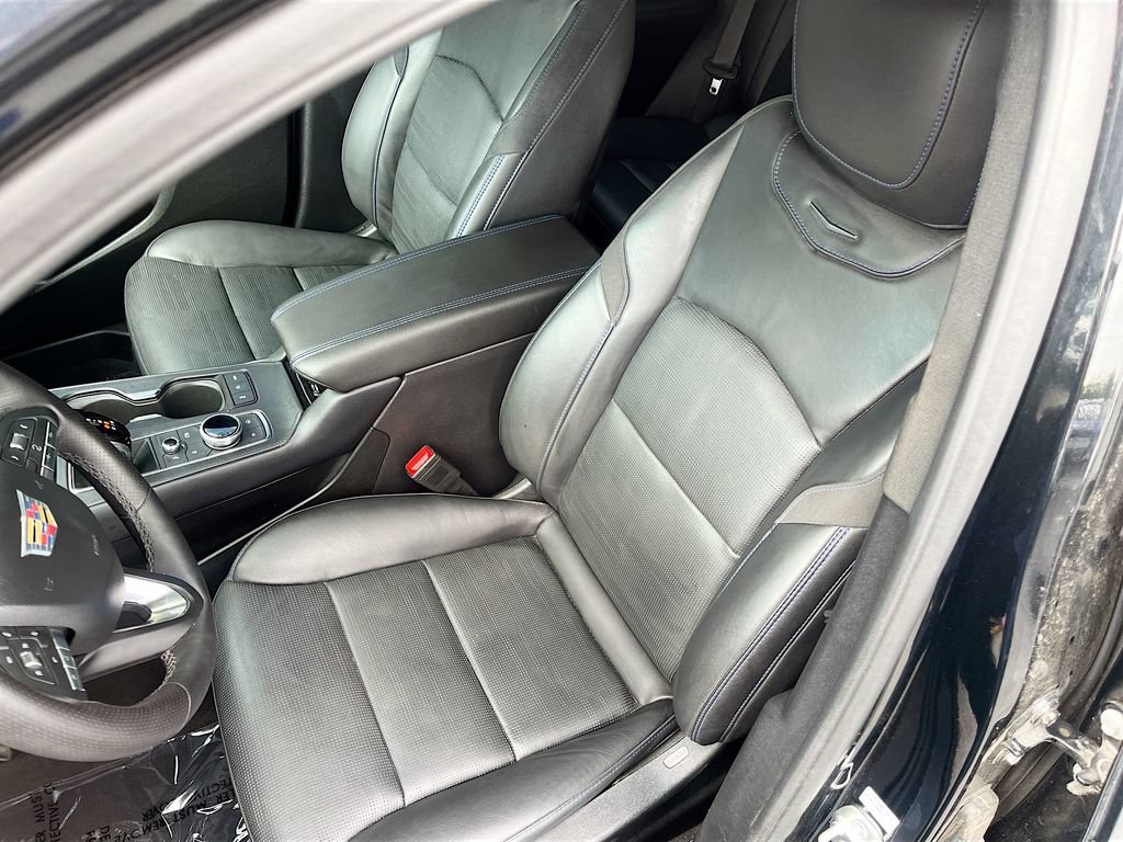 Used 2025 Cadillac XT4 Sport AWD/4WD image 19