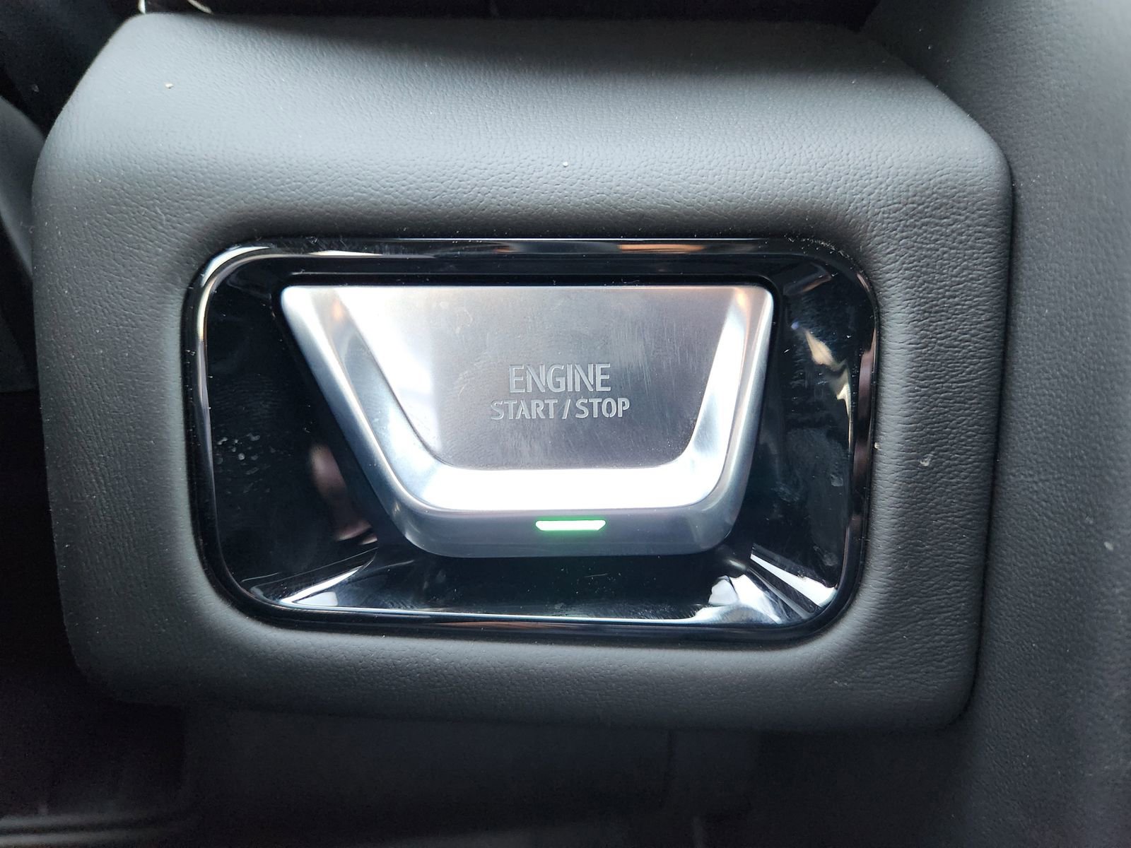 New 2026 GMC Yukon AT4 Ultimate w/ LPO, Floor Liner Package image 24