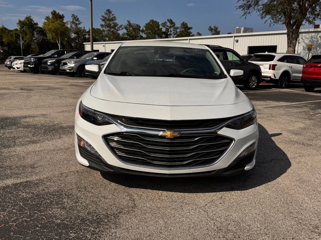 Used 2024 Chevrolet Malibu LT FWD image 2